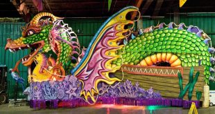 Alright, young artist! Let's dive into the colorful world of Mardi Gras parade float design! 🎨🎉